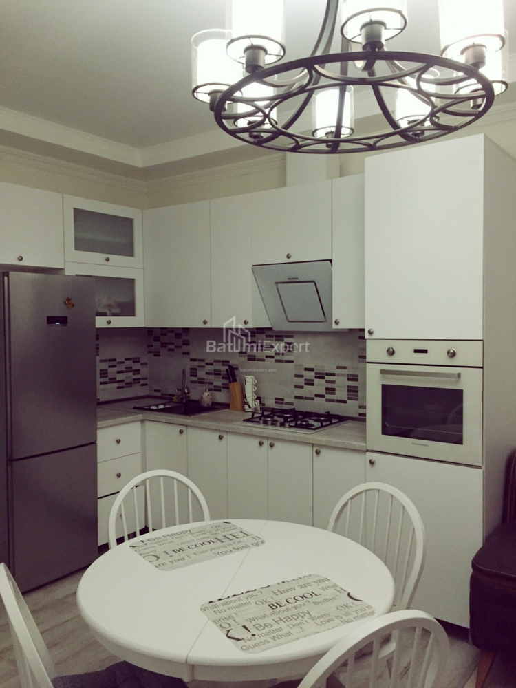 Mieszkanie 78 m² - króla Parnawaza, Batumi, Gruzja