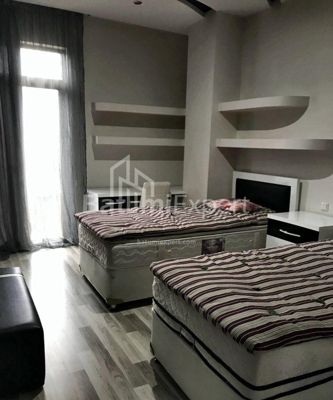 Mieszkanie 96 m² - Wachtang Gorgasali, Batumi, Gruzja