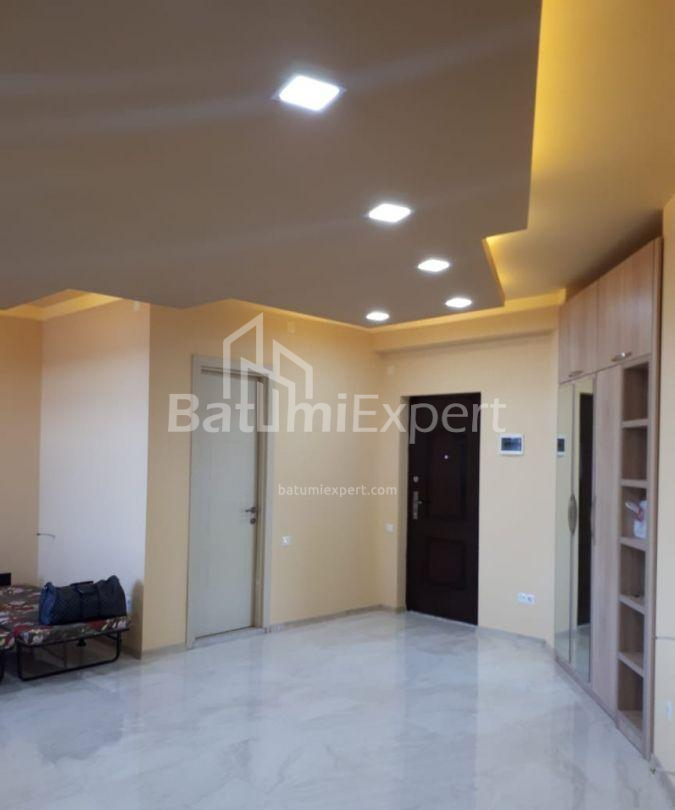 Mieszkanie 73 m² - Michaił Lermontow, Batumi, Gruzja