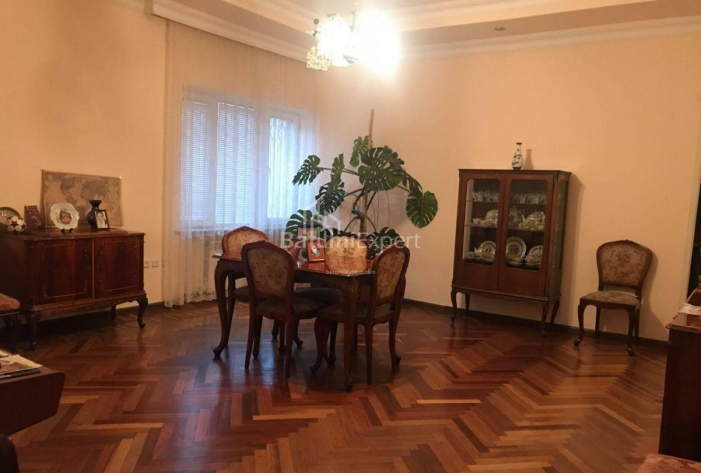 Mieszkanie 120 m² - Zuraba Gorgiladze, Batumi, Gruzja