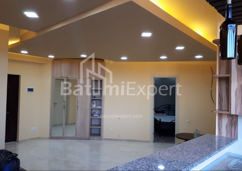 Mieszkanie 72 m² - Michaił Lermontow, Batumi, Gruzja