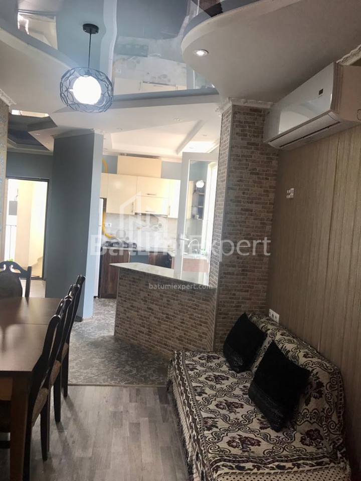 Mieszkanie 72 m² - Aleksandra Puszkin, Batumi, Gruzja