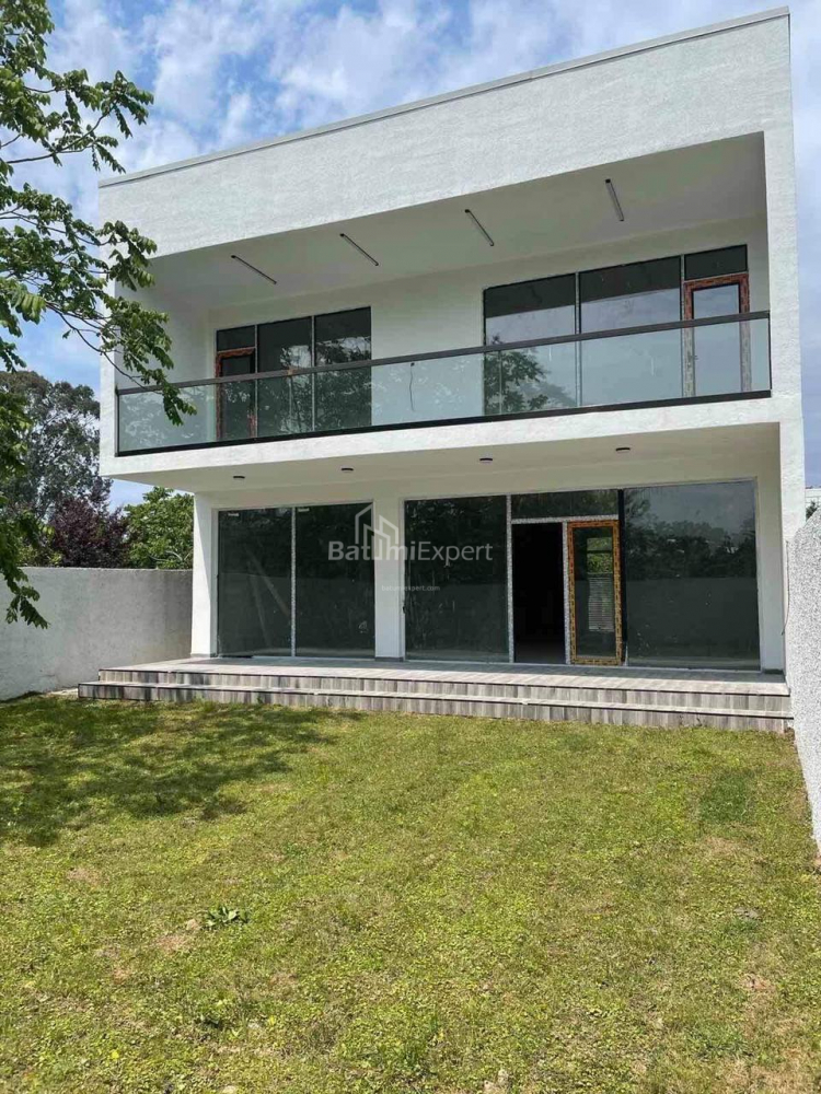 Dom prywatny 270 m² - Grigola Eliawa, Batumi, Gruzja