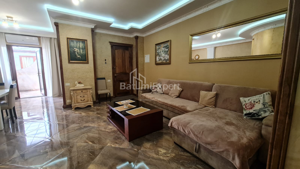 Mieszkanie 90 m² - Konstanty Gamsachurdia, Batumi, Gruzja