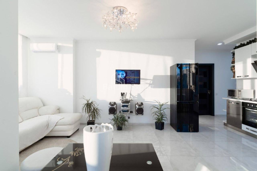 Mieszkanie 75.6 m² - Niko Pirosmaniego, Batumi, Gruzja