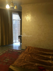Mieszkanie 4-комн 110 m² - Galaktion Tabidze, Batumi