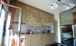 Mieszkanie 4-комн 93 m² - Wachtang Gorgasali, Batumi