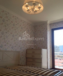 Mieszkanie 4-комн 116 m² - Wachtang Gorgasali, Batumi