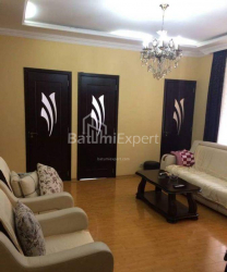 Mieszkanie 4-комн 98 m² - Zuraba Gorgiladze, Batumi