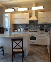 Mieszkanie 3-комн 143 m² - Szeryf Chimsziaszwili, Batumi