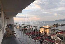 Mieszkanie 3-комн 160 m² - Ilja Czawczawadze, Batumi