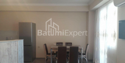 Mieszkanie 3-комн 81 m² - Wachtang Gorgasali, Batumi