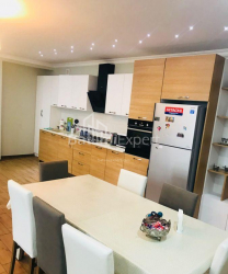 Mieszkanie 4-комн 147 m² - Szeryf Chimsziaszwili, Batumi