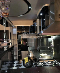 Mieszkanie 3-комн 96 m² - Wachtang Gorgasali, Batumi