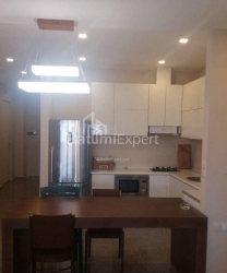 Mieszkanie 3-комн 92 m² - Zuraba Gorgiladze, Batumi