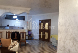 Mieszkanie 4-комн 110 m² - Galaktion Tabidze, Batumi