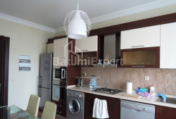 Mieszkanie 4-комн 180 m² - Ilja Czawczawadze, Batumi