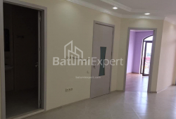 Mieszkanie 3-комн 73 m² - Ilja Czawczawadze, Batumi