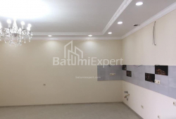 Mieszkanie 4-комн 73 m² - Ilja Czawczawadze, Batumi
