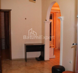 Mieszkanie 77 m² - Wachtang Gorgasali, Batumi, Gruzja