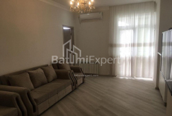 Mieszkanie 80 m² - Szałwa Inasaridze, Batumi, Gruzja