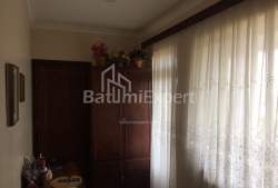 Mieszkanie 3-комн 91 m² - Galaktion Tabidze, Batumi