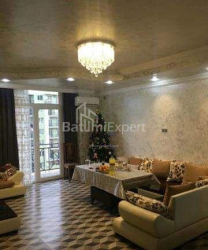 Mieszkanie 4-комн 110 m² - Galaktion Tabidze, Batumi