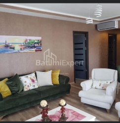 Mieszkanie 3-комн 88 m² - Rustawelego, Batumi