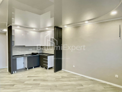 Mieszkanie 68 m² - Szałwa Inasaridze, Batumi, Gruzja